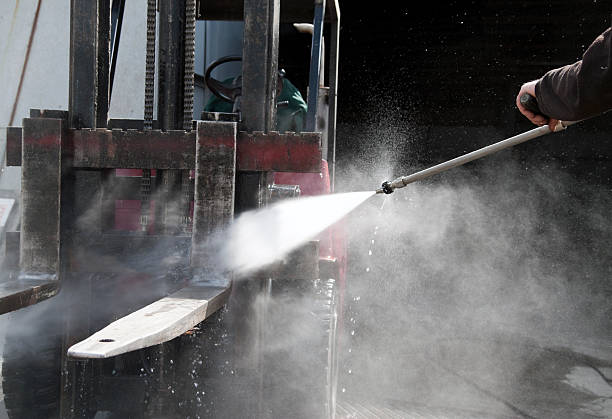 Best Sidewalk and Walkway Pressure Cleaning in Centerville, CA